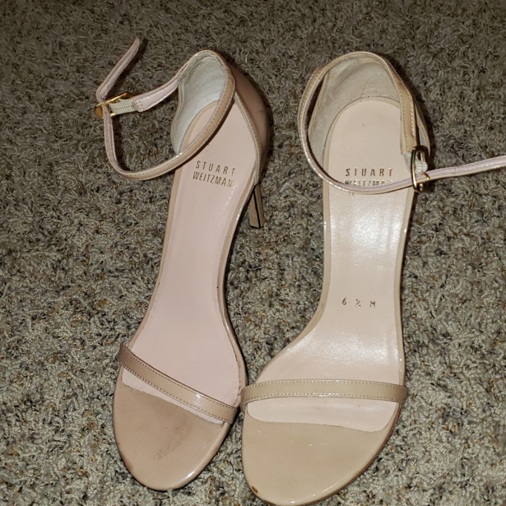 Stuart Weitzman nudist